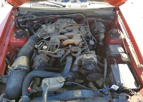 2000 Ford Mustang z USA, uszkodzony, nr VIN 1FAFP4043YF257992